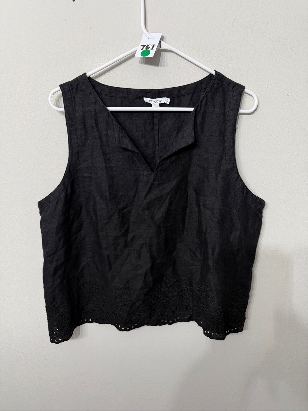 Women's Chico's Size 2.5 Black 100% Linen Embroidered Sleeveless Blouse